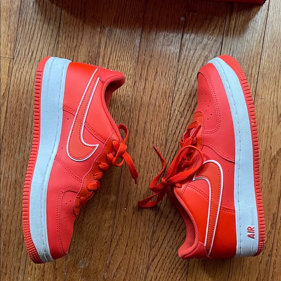 Nike Air Force 1 in Bold Red with White Details - Picture 5 of 7